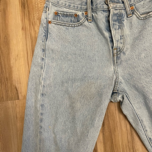Levi’s light wash distressed raw hem jeans - Picture 2 of 6